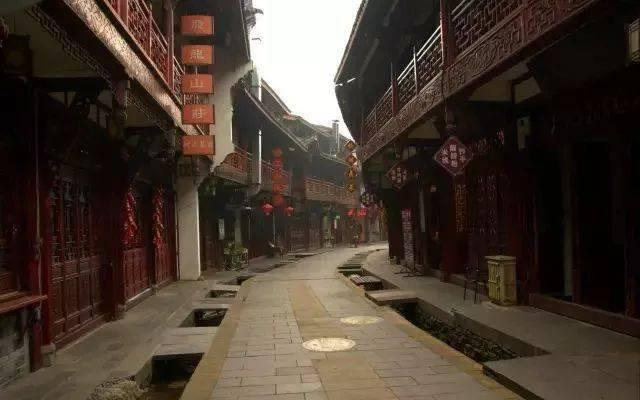 我国越来越多的佛寺都开始上涨门票钱，为啥福建广东三座古刹依旧免费？游戏画面